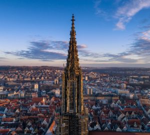 Ulm dall'alto con campanile in evidenza