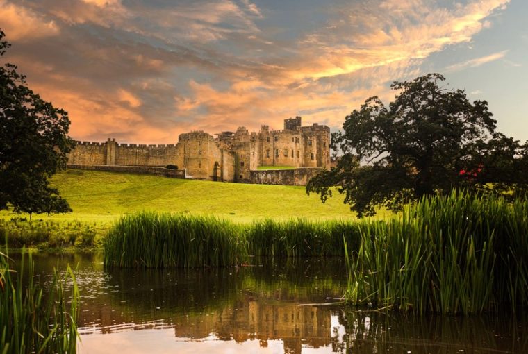 Alnwick Castle al tramonto